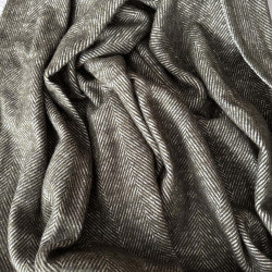 Единично вълнено одеяло, размер 150х210, в тъмно зелен цвят